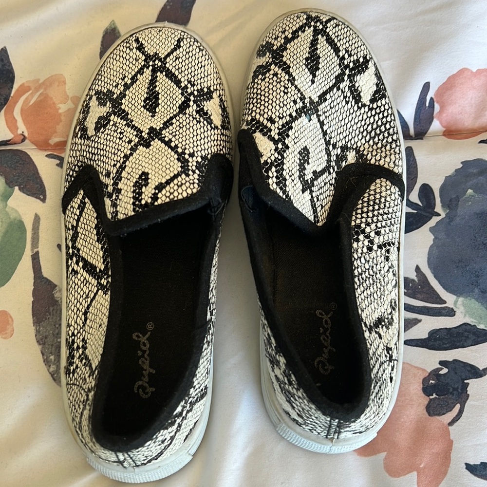 Womens Shoes - Picture 1 of 2